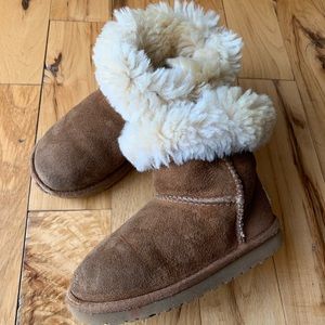 Girls Authentic UGG Boots SZ 10